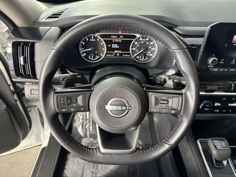 Certified 2023 Nissan Pathfinder SV image 13