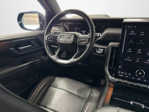 Used 2025 GMC Yukon Denali image 16