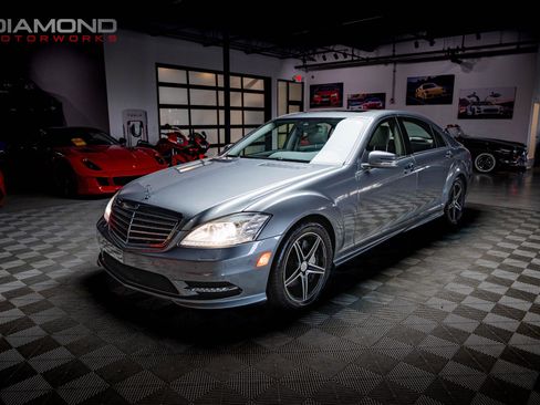 Used 2011 Mercedes-Benz S 550 image 40