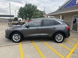 Used 2020 Ford Escape SE image 4