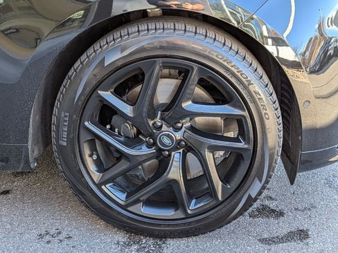 Used 2025 Land Rover Range Rover Sport Dynamic SE image 32