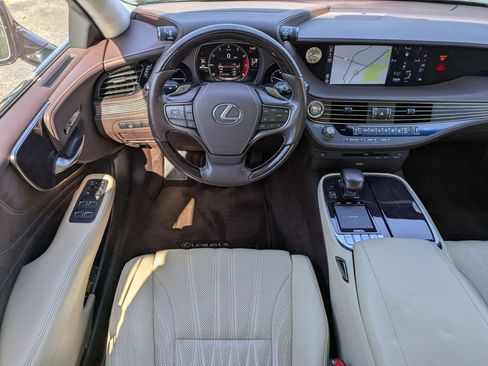 Used 2018 Lexus LS 500 w/ Interior Upgrade Package RWD image 15