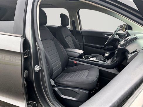 Used 2015 Ford Edge SE image 7