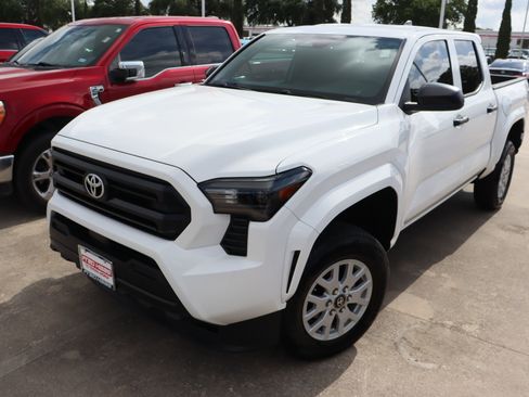 Used 2026 Toyota Tacoma SR AWD/4WD image 6