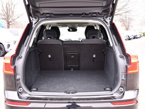 Certified 2025 Volvo XC60 B5 Plus image 28