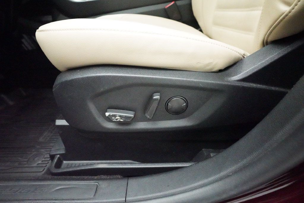 Used 2024 Ford Edge SEL w/ Convenience Package AWD/4WD image 30
