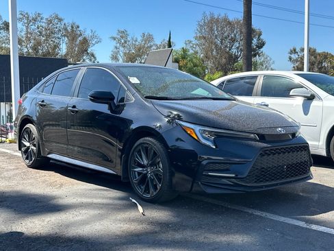 Used 2024 Toyota Corolla SE FWD image 2