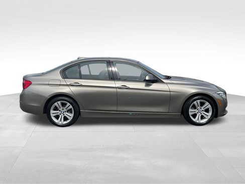 Used 2016 BMW 328i xDrive Sedan AWD/4WD image 9