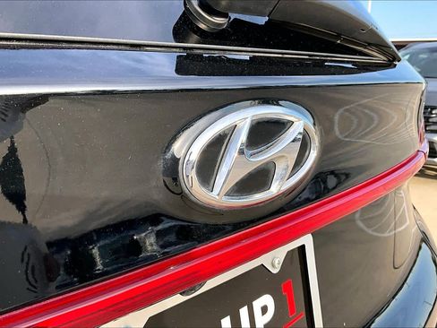 Certified 2023 Hyundai Santa Fe SEL w/ Premium Package FWD image 10