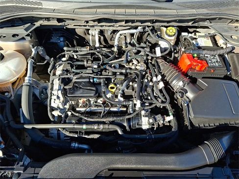 Certified 2020 Ford Escape SE image 27