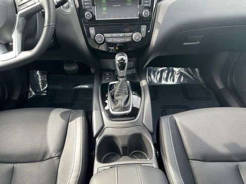 Used 2022 Nissan Rogue Sport SL w/ Premium Package AWD/4WD image 11