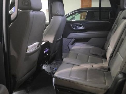 Used 2021 GMC Yukon SLT AWD/4WD image 5