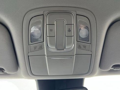 Used 2019 Hyundai Santa Fe SEL w/ Cargo Package FWD image 18