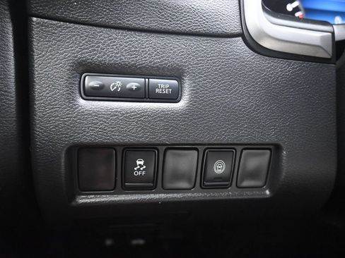 Used 2022 Nissan Murano SV FWD image 23