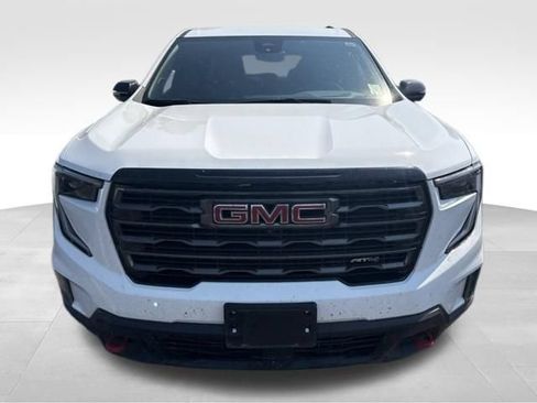 Used 2024 GMC Acadia AT4 w/ Luxury Package AWD/4WD image 5