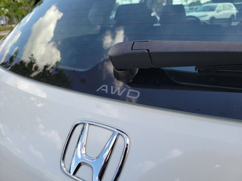 Used 2024 Honda HR-V LX image 10