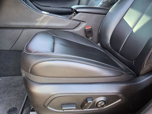 New 2025 Jeep Grand Cherokee Limited w/ Black Appearance Package image 12