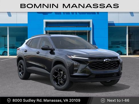 New 2026 Chevrolet Trax LT w/ Midnight Edition FWD image 8