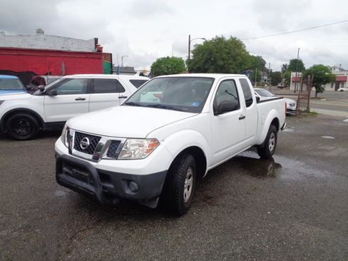 Used 2012 Nissan Frontier S w/ S Preferred Pkg RWD image 1