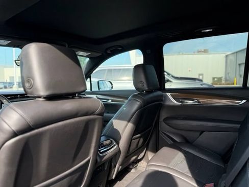 Used 2023 Cadillac XT6 Premium Luxury w/ Platinum Package AWD/4WD image 8