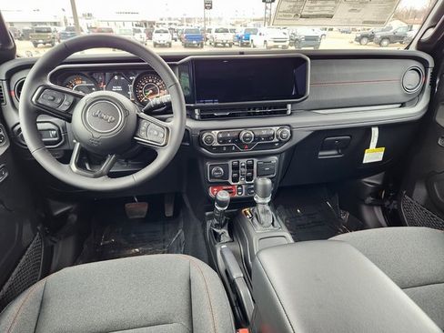 New 2025 Jeep Wrangler Unlimited Rubicon w/ XTREMEE 35" Tire Package image 9