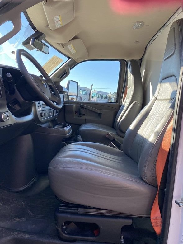 Used 2024 Chevrolet Express 3500 w/ Power Convenience Package RWD image 12