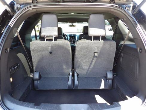 Used 2015 Ford Explorer Limited w/ Equipment Group 301A AWD/4WD image 47