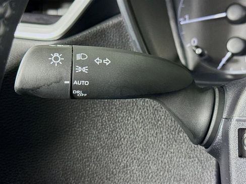 Certified 2025 Toyota Corolla SE image 13