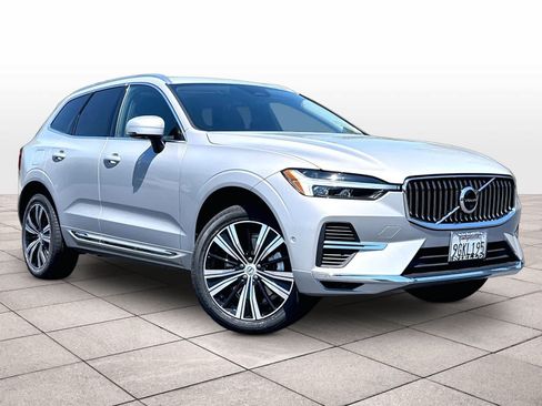 Used 2023 Volvo XC60 T8 Ultimate AWD/4WD image 2