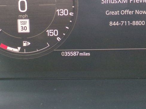 Used 2023 Land Rover Defender 110 X-Dynamic SE image 27