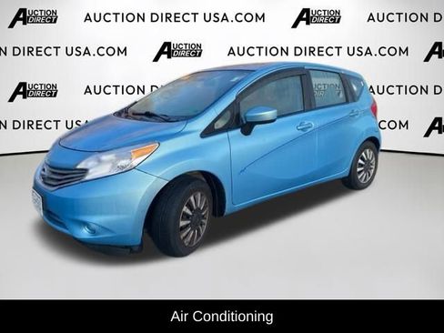 Used 2015 Nissan Versa Note SV image 2