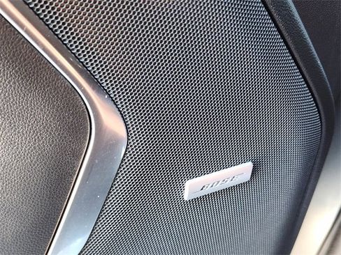 Used 2023 GMC Yukon SLT image 28