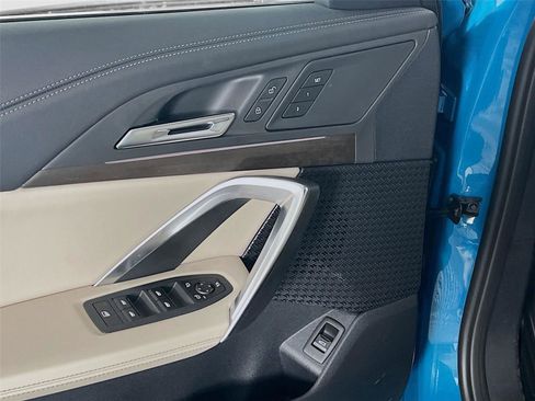 Used 2025 BMW X1 xDrive28i w/ Convenience Package image 16