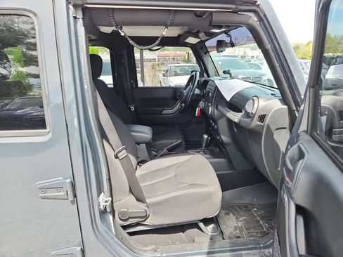 Used 2018 Jeep Wrangler Unlimited Sport S image 21