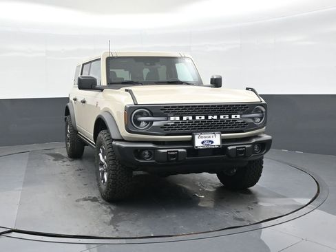 New 2025 Ford Bronco Badlands image 15