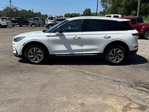 Used 2023 Lincoln Corsair FWD image 4