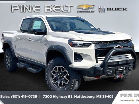 New 2026 Chevrolet Colorado ZR2 w/ Off-Road Front Bumper Package AWD/4WD image 1