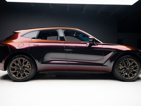 Used 2023 Aston Martin DBX AWD/4WD image 34