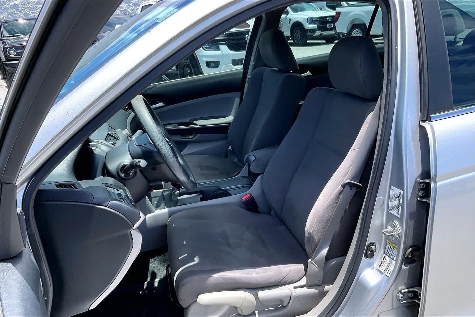 Used 2011 Honda Accord LX image 11