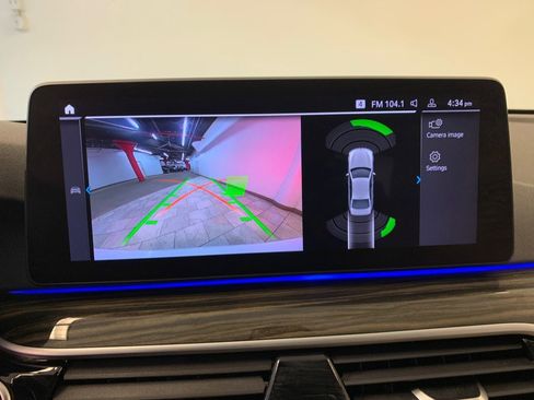 Used 2022 BMW 530i xDrive w/ Premium Package image 57