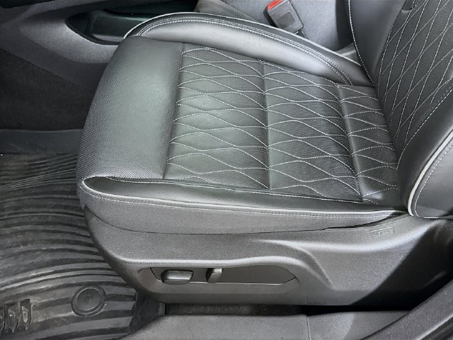 Used 2023 Buick Envision Avenir AWD/4WD image 21