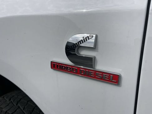 Used 2024 RAM 2500 Big Horn w/ Off Road Package AWD/4WD image 4