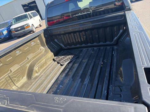 Used 2023 Chevrolet Colorado W/T image 13