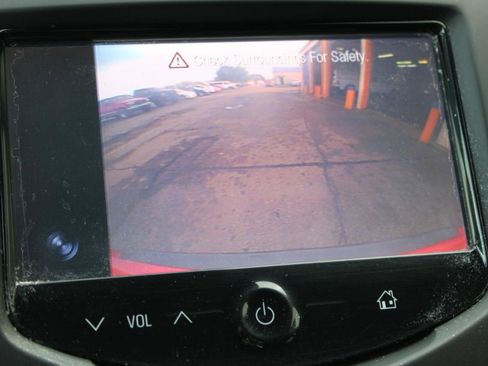 Used 2015 Chevrolet Trax LT w/ LT Sun and Sound Package image 28