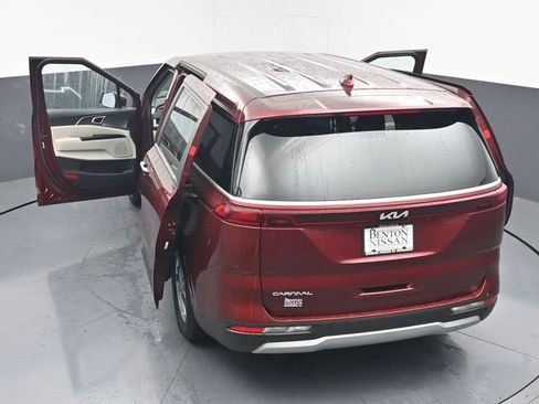 Used 2024 Kia Carnival LX FWD image 41