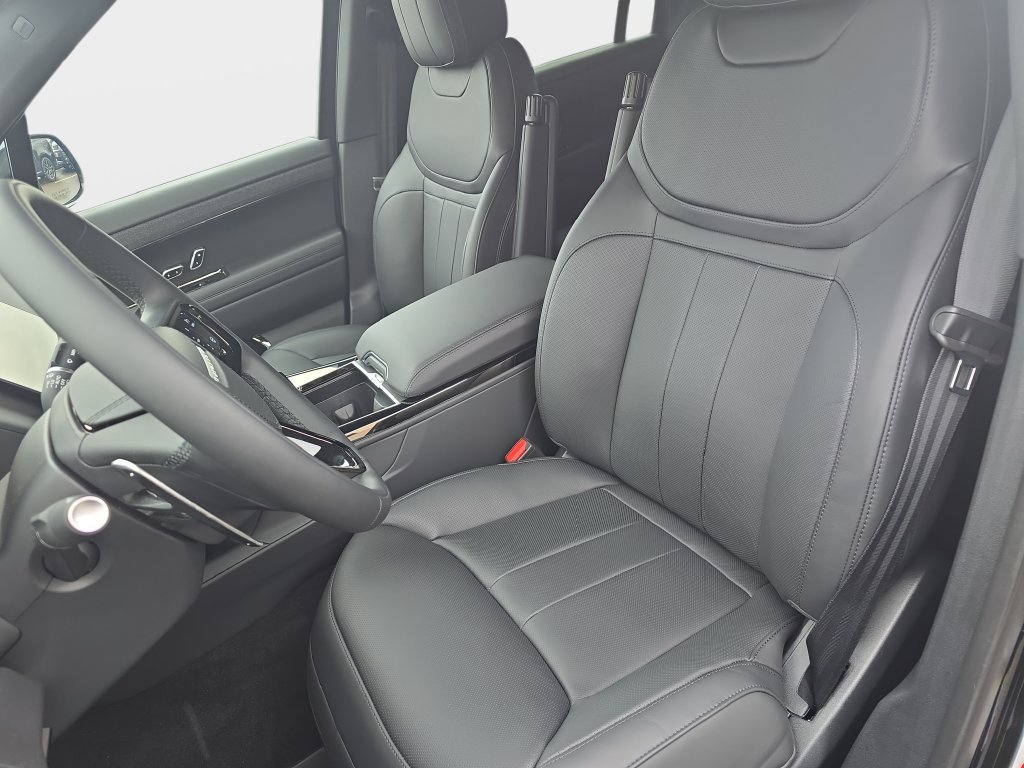 New 2026 Land Rover Range Rover Sport Dynamic SE AWD/4WD image 12