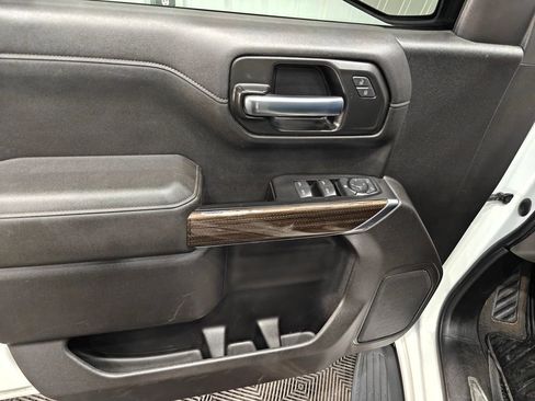 Used 2021 Chevrolet Silverado 1500 LT w/ Convenience Package II AWD/4WD image 45