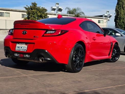 Used 2024 Toyota GR86 Premium image 13