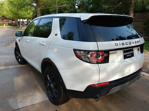 Used 2016 Land Rover Discovery Sport SE image 3
