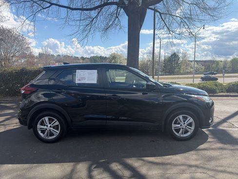 Certified 2022 Nissan Kicks S w/ Interior Electronics Package image 8